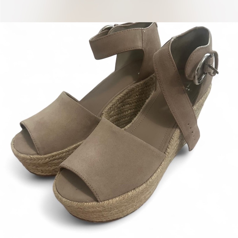 Marc Fisher LTD
Alita platform wedge espadrille sandal